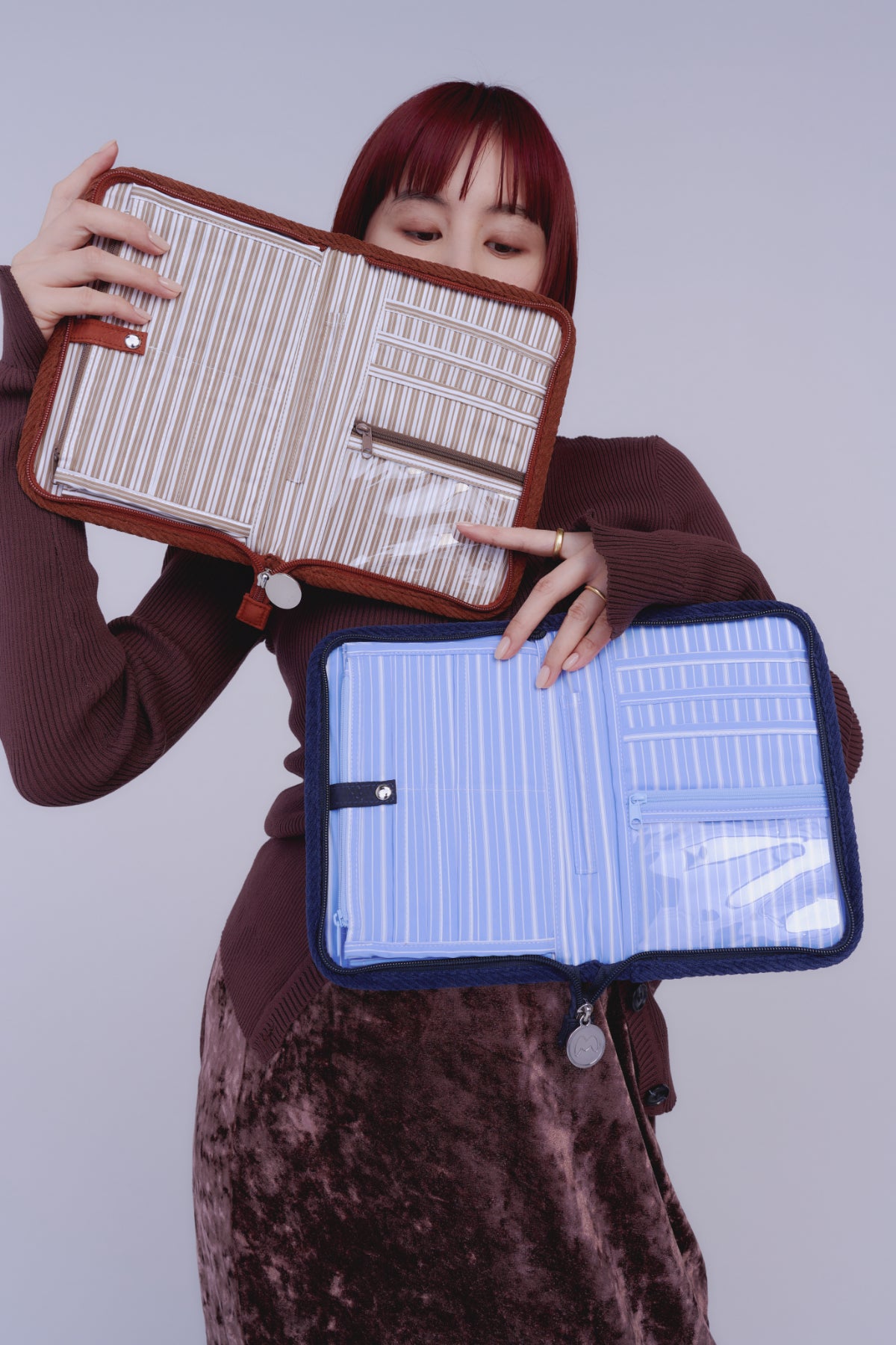 mamita 母子手帳ケース - ネイビー&ブルー ピンストライプ